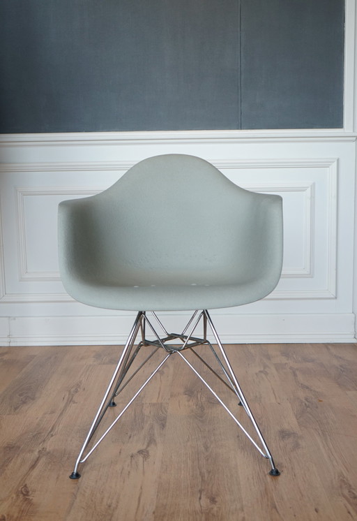 4x Fauteuil Eames DAR