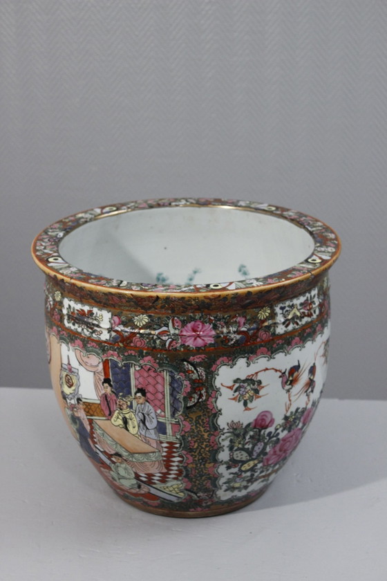 Image 1 of Antique Ming Aquarium Pink Family Chenghua Nian Zhi China 20th century