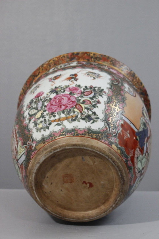 Image 1 of Antique Ming Aquarium Pink Family Chenghua Nian Zhi China 20th century