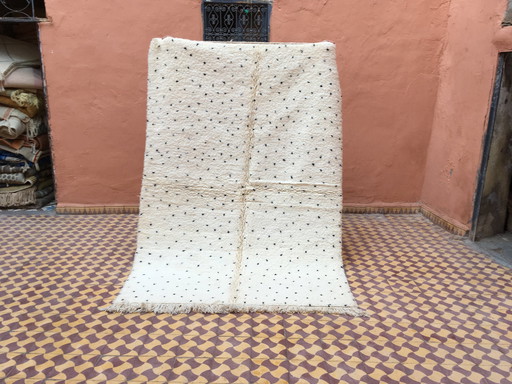 Moroccan Beni Ouarain Berber Carpet 239 X 163 Cm