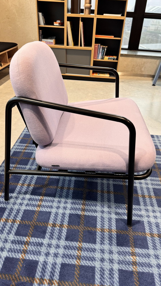 Image 1 of Working Lounge Chair - Comfort And Functionality In One Design