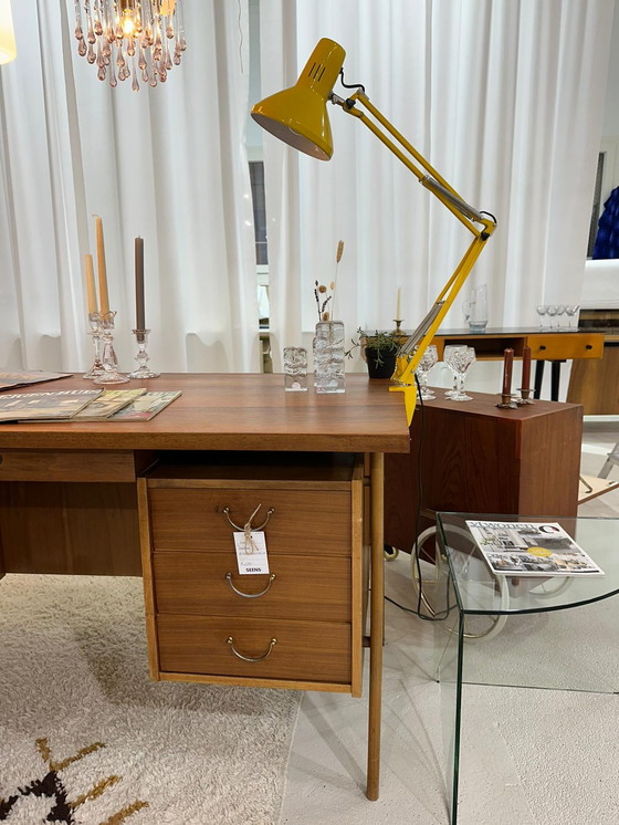 Image 1 of Lampe de bureau jaune vintage, lampe d'architecte - LEDU, 1970