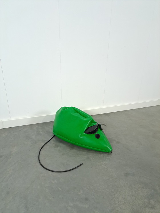 Image 1 of Pouf topo in pelle verde