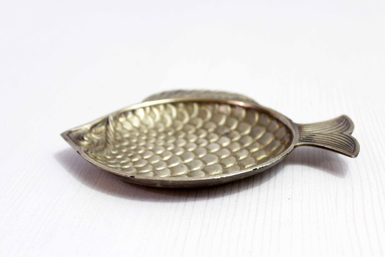 Image 1 of Vassoio tascabile vintage in ottone a forma di pesce