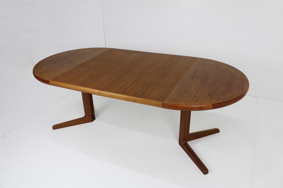 Image 1 of Danish round extendable dining table