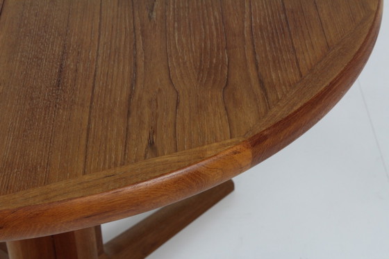 Image 1 of Danish round extendable dining table