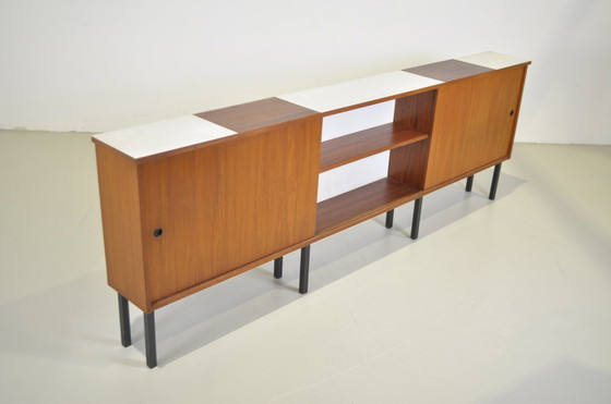 Image 1 of Buffet vintage des années 1960