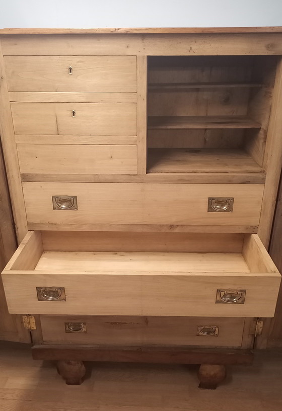 Image 1 of Italian chest of drawers in Walnut, 1920