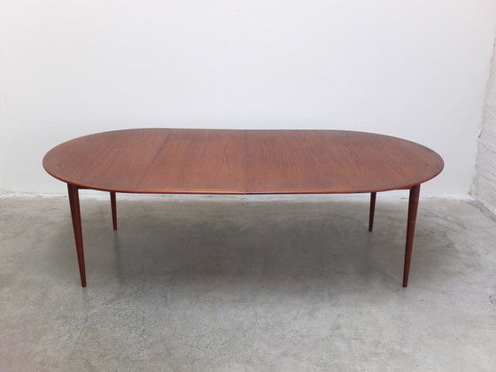 Image 1 of Xl Round Extendable Dining Table By Grete Jalk For P. Jeppesen, 1960S