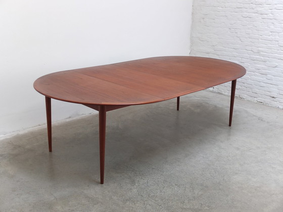 Image 1 of Xl Round Extendable Dining Table By Grete Jalk For P. Jeppesen, 1960S