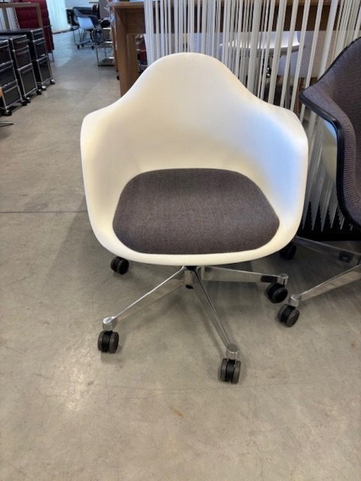 Vitra Pacc Office Chair