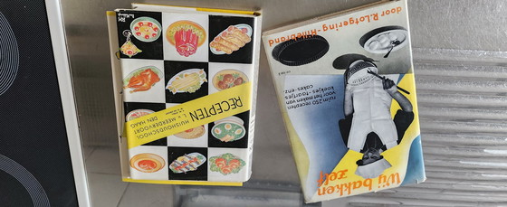 Image 1 of Vintage Zenith Kitchen Scales 1950s