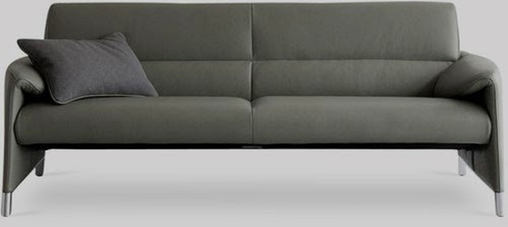 Image 1 of Leolux Felizia 2.5 seater leather designer sofa