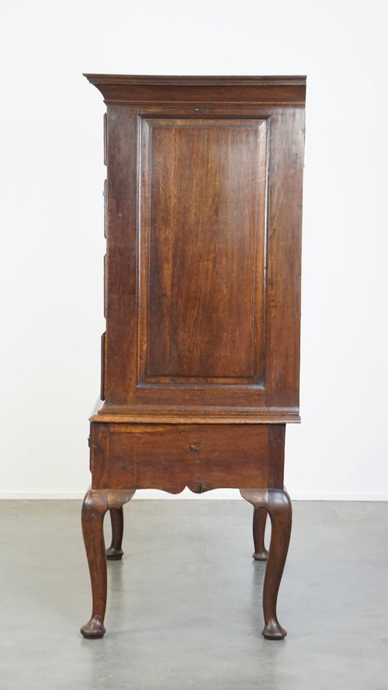 Image 1 of Gabinete de roble