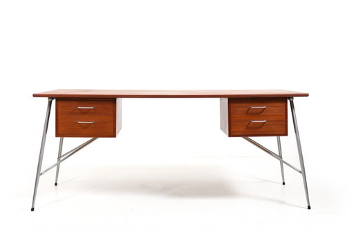 Teak Model 202 Desk by Børge Mogensen, 1950s