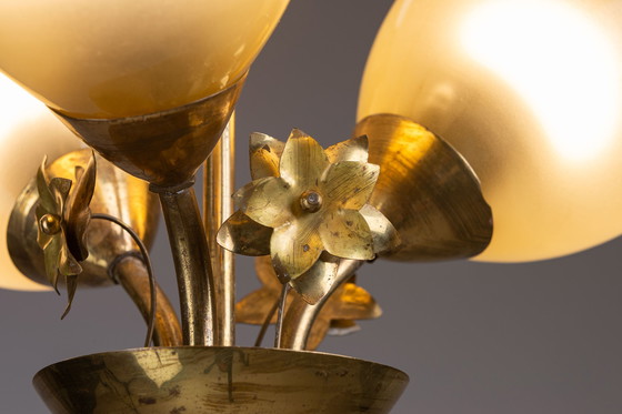 Image 1 of 1940’s Chandelier with flowers in brass and glass 