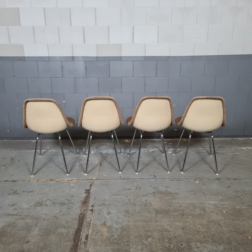 4X Fiberglass Eames Herman Miller Dsx Chairs