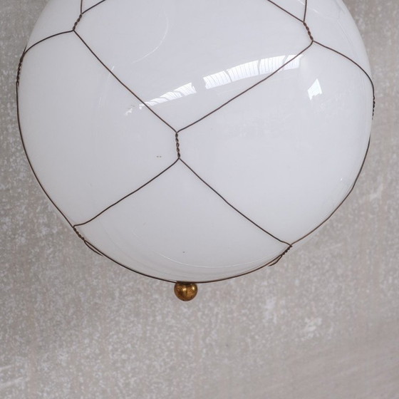 Image 1 of Lampade a sospensione vintage in opalino e ottone con gabbia, Olanda anni '50