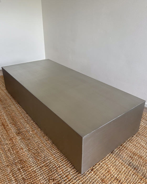 Image 1 of Table basse en acier inoxydable