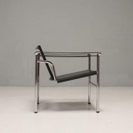Image 1 of Poltrona vintage in acciaio di Le Corbusier, Pierre Jeanneret e Charlotte Perriand per Cassina, 1965