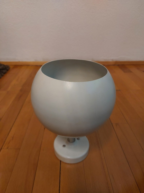 Image 1 of White metal swivel ball lamp from Raak