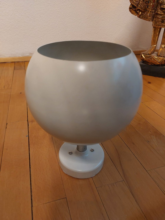 Image 1 of White metal swivel ball lamp from Raak