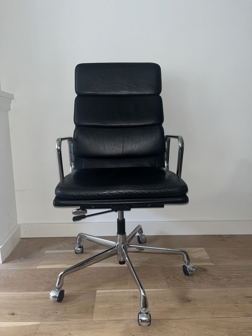 Vitra Eames Ea219 Office Chair Softpad Black Leather - Chrome