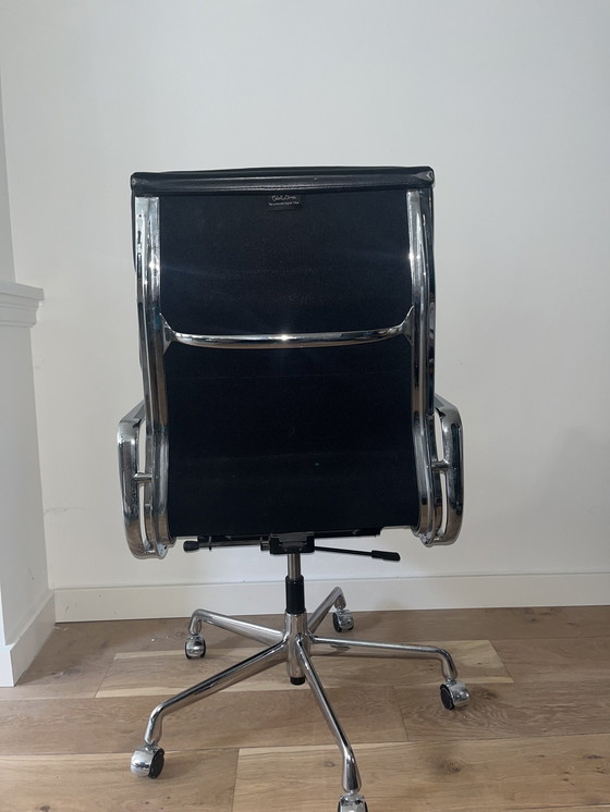 Image 1 of Vitra Eames Ea219 Office Chair Softpad Black Leather - Chrome