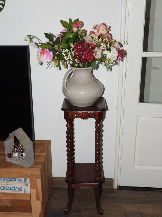 Image 1 of Flower Table