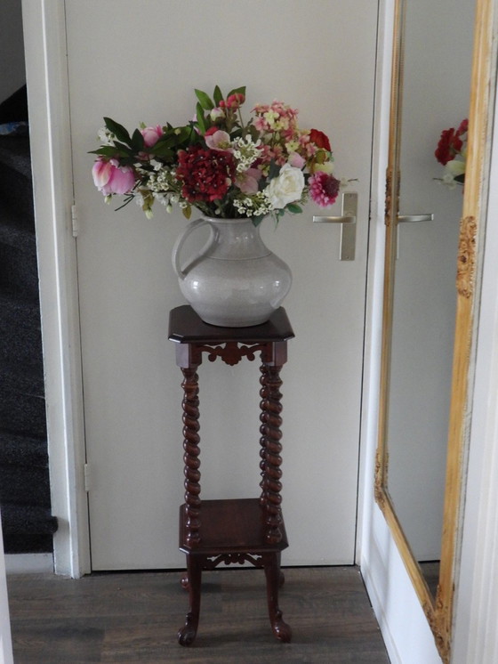 Image 1 of Flower Table