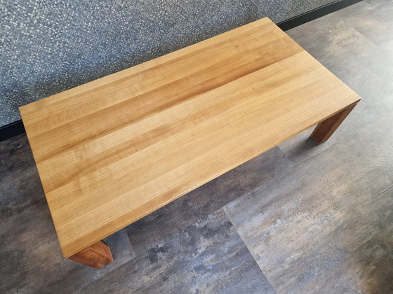 Image 1 of Table basse en cerisier