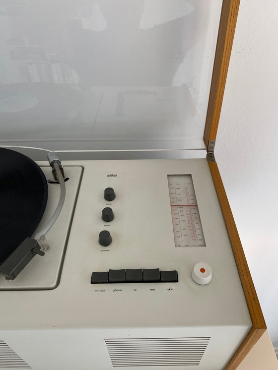 Image 1 of Legendary Braun SK-55 record player from 1963 in beautiful condition!