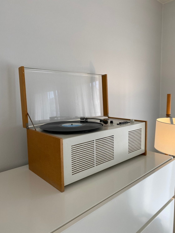 Image 1 of Legendary Braun SK-55 record player from 1963 in beautiful condition!