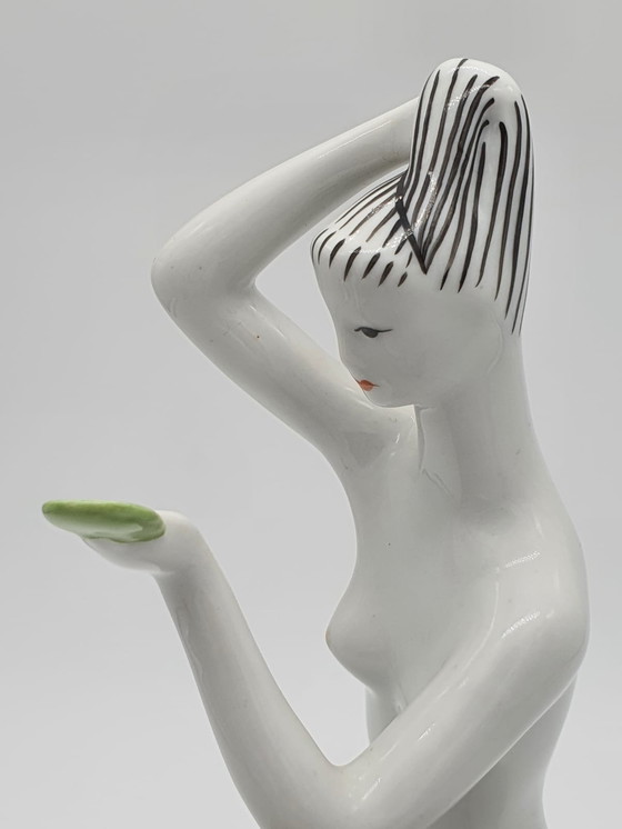 Image 1 of Figure in porcellana Art Déco di János Török per Zsolnay, 1940