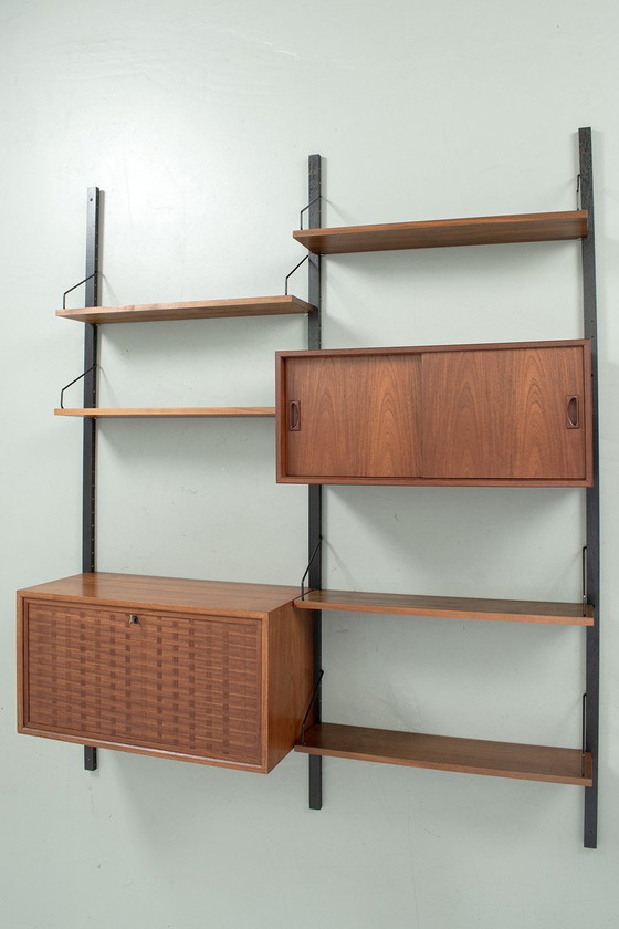 Image 1 of Cadovius Wall System In Teak 71153