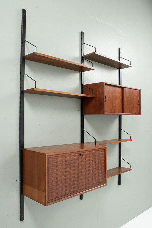 Cadovius Wall System In Teak 71153