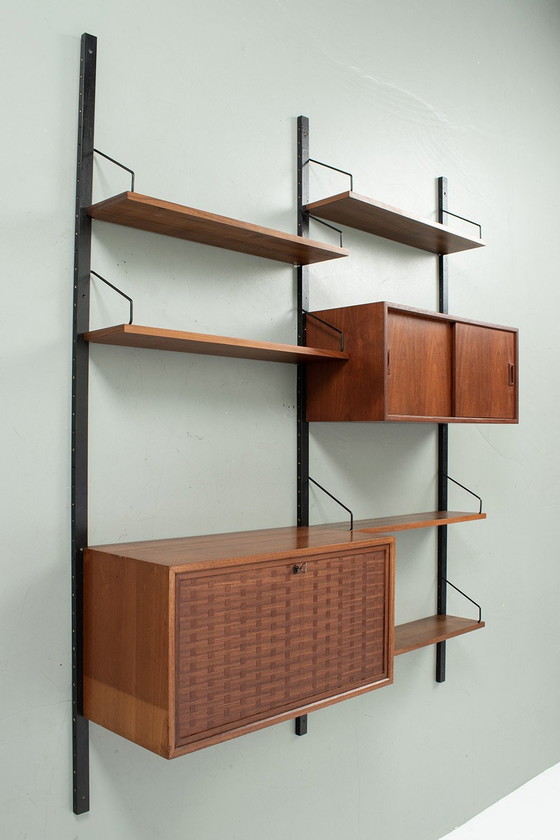 Image 1 of Cadovius Wall System In Teak 71153