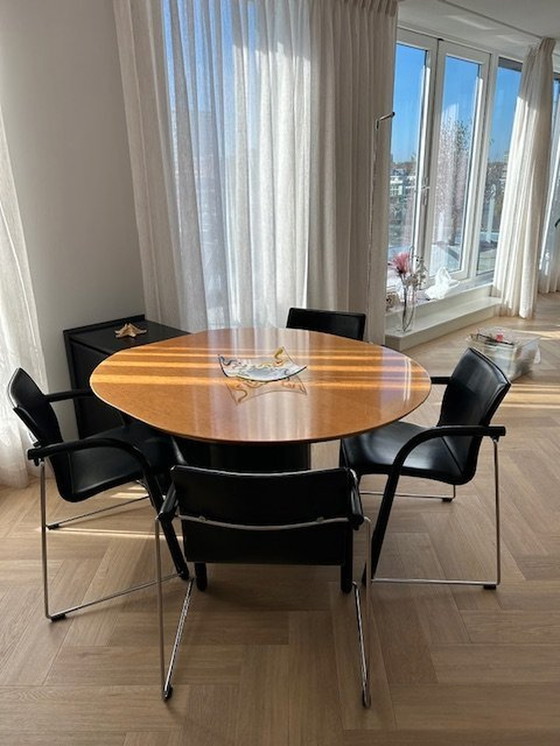 Image 1 of Leolux Najade Dining Table With 4 Thonet S320 P Chairs