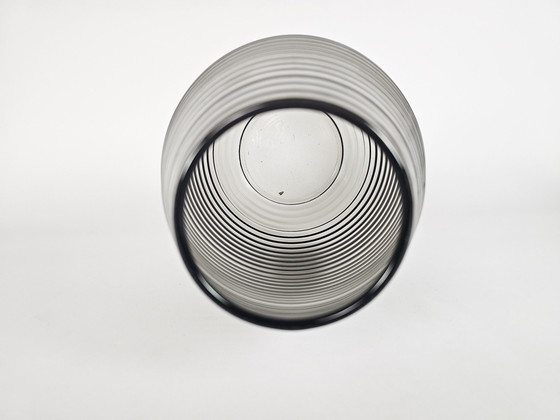 Image 1 of Glass factory Leerdam - A.D. Copier - Ribbed vase - Drop shape - Smoke glass - 1953