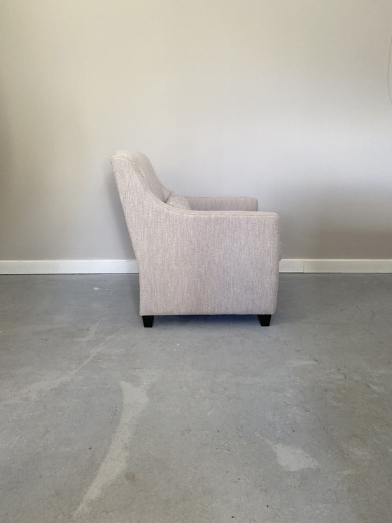 Image 1 of Poltrona classica con seduta profonda e cuscino lombare extra