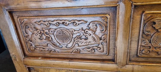 Image 1 of Cabinet chinois