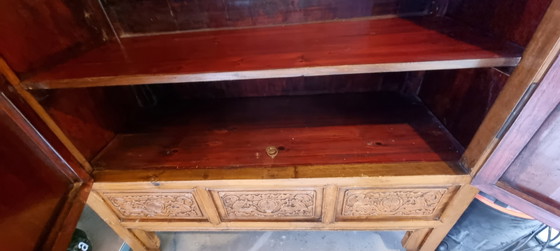 Image 1 of Cabinet chinois