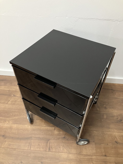 Kartell Mobil 3, chest of drawers trolly by Antonio Citterio