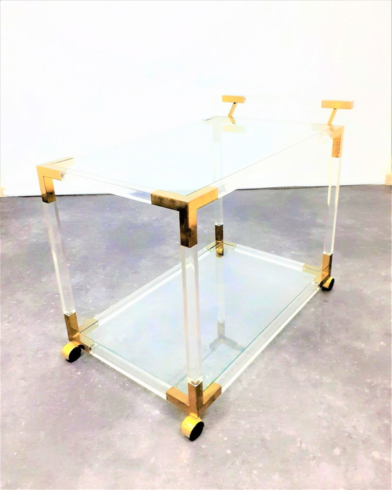 Image 1 of Chariot de bar en lucite et laiton par Jonathan Adler