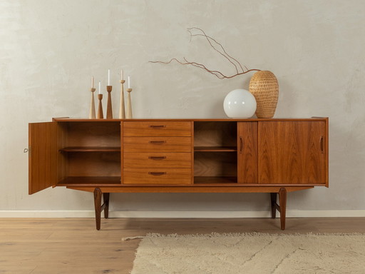 Mahjongg classic Scandinavian sideboard