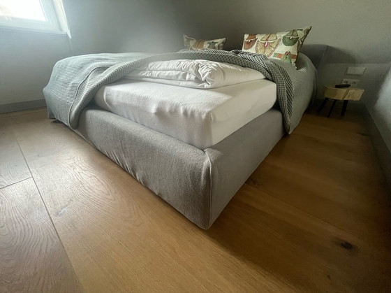 Image 1 of Meridiani bed Louis by designer Andrea Parisi