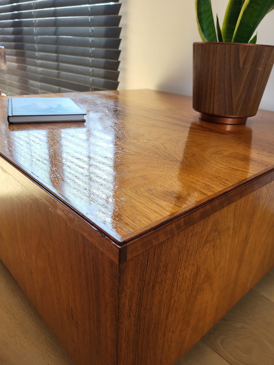 Image 1 of Vintage Coffeetable Or Coffee Table, Floating Model, Veneer, 60s And 70s