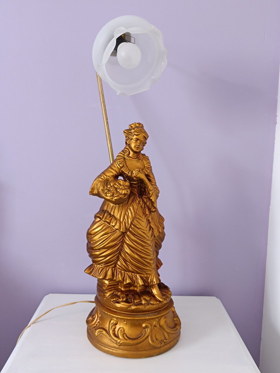 Image 1 of Statue And Tulip Table Lamp