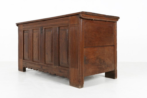 Large Antique William Iii Oak Trunk, Ca. 1700