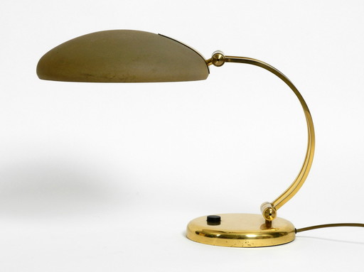 Énorme lampe de table en laiton des années 1970 avec col réglable et abat-jour de Hillebrand